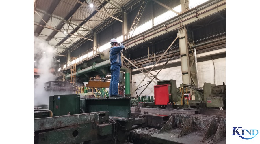 钢厂钢板红外测温演示-R500 Pro机型拍摄